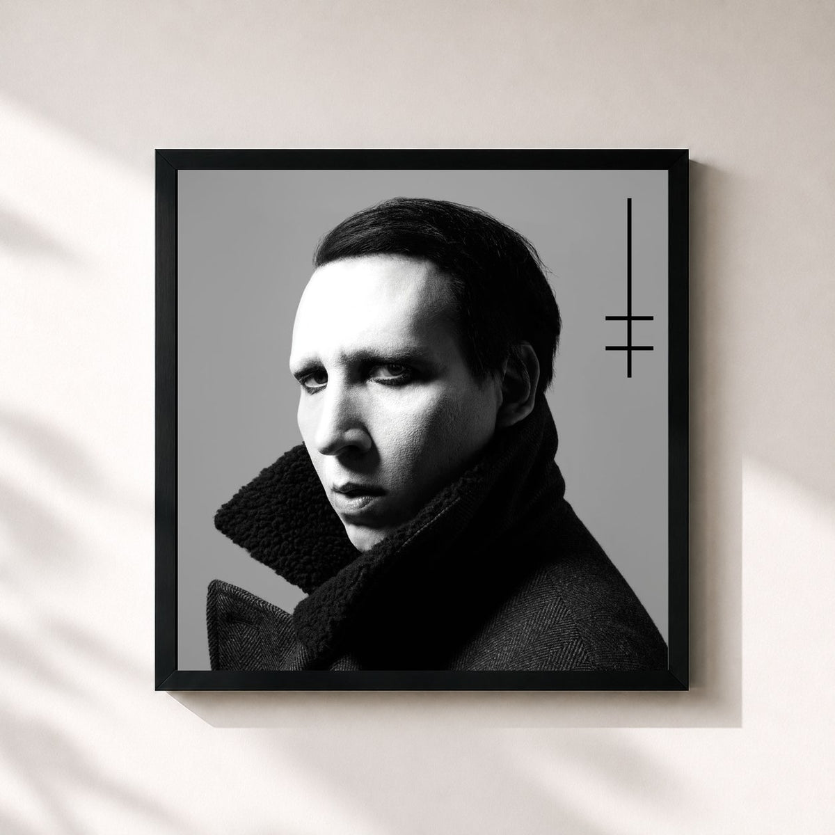 #noir Tableau carré de l'album Heaven Upside Down de Marilyn Manson, cadre noir 32x32 cm