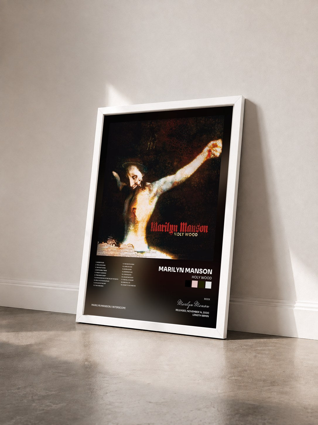 #blanc Tableau de l'album Holy Wood de Marilyn Manson vu de trois quarts, cadre blanc