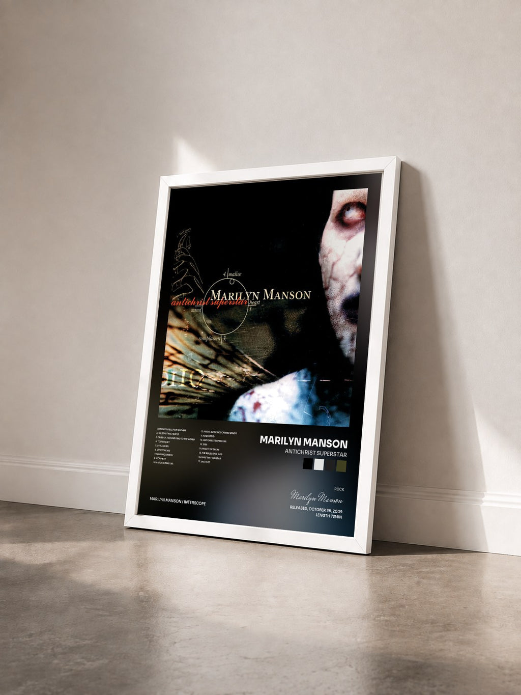 #blanc Tableau de l'album Antichrist Superstar de Marilyn Manson vu de trois quarts, cadre blanc