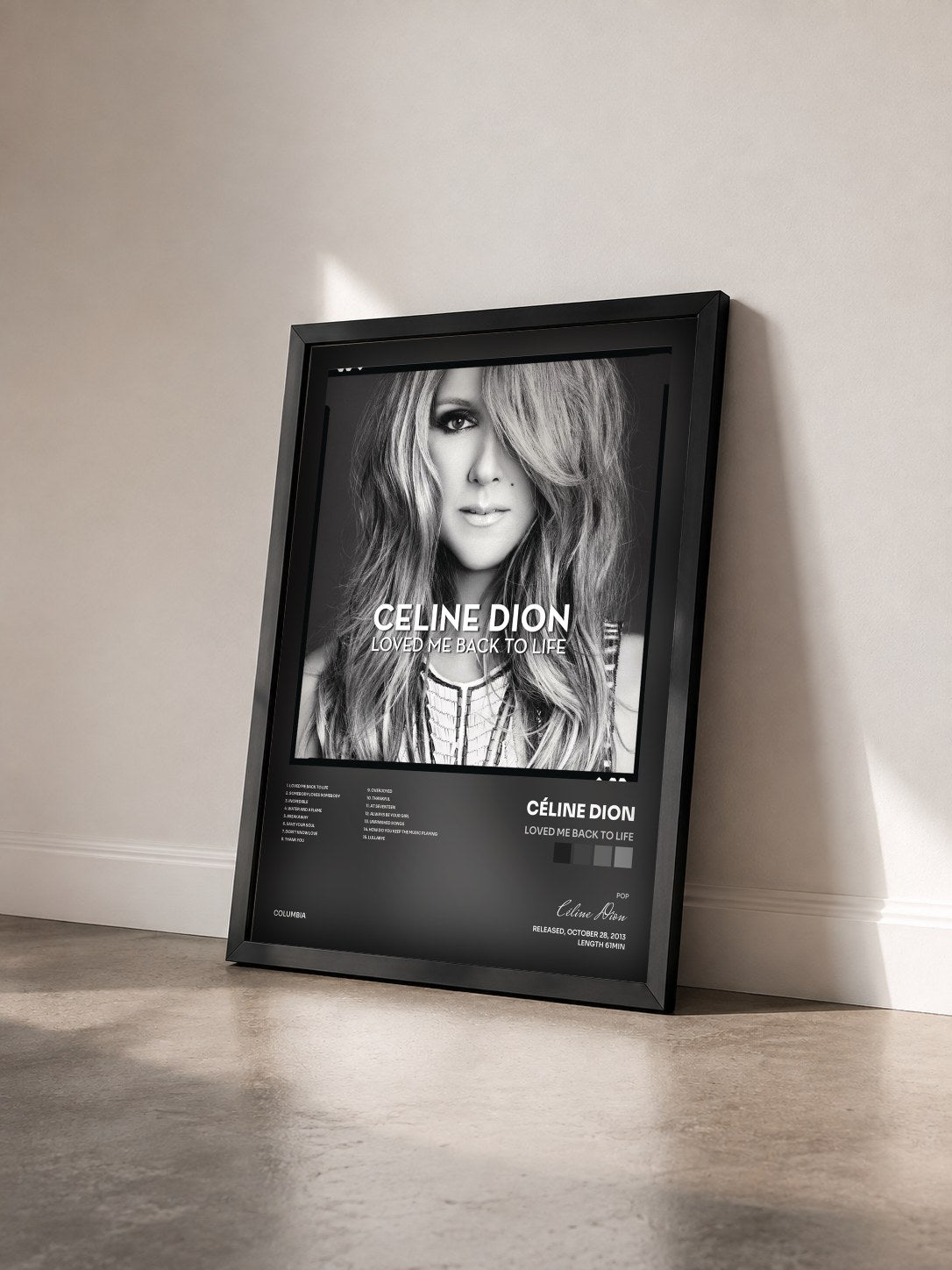 #noir Tableau de l'album Loved Me Back to Life de Céline Dion vu de trois quarts, cadre noir