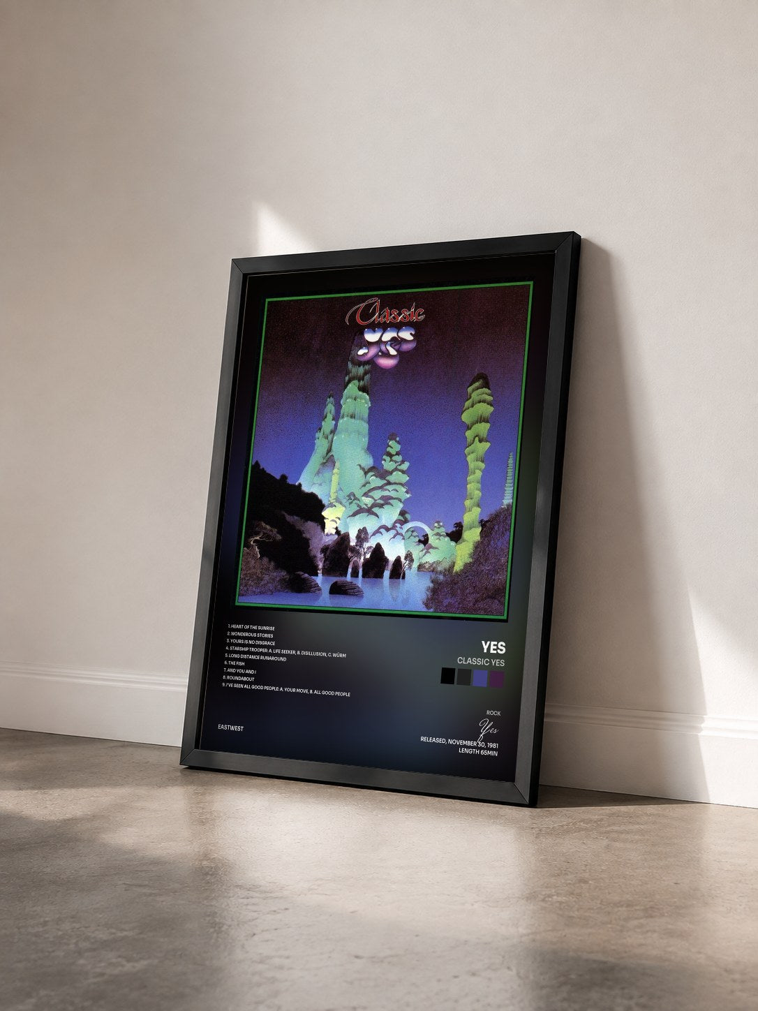 #noir Classic Yes de Yes en lámina enmarcada vista de tres cuartos, marco negro