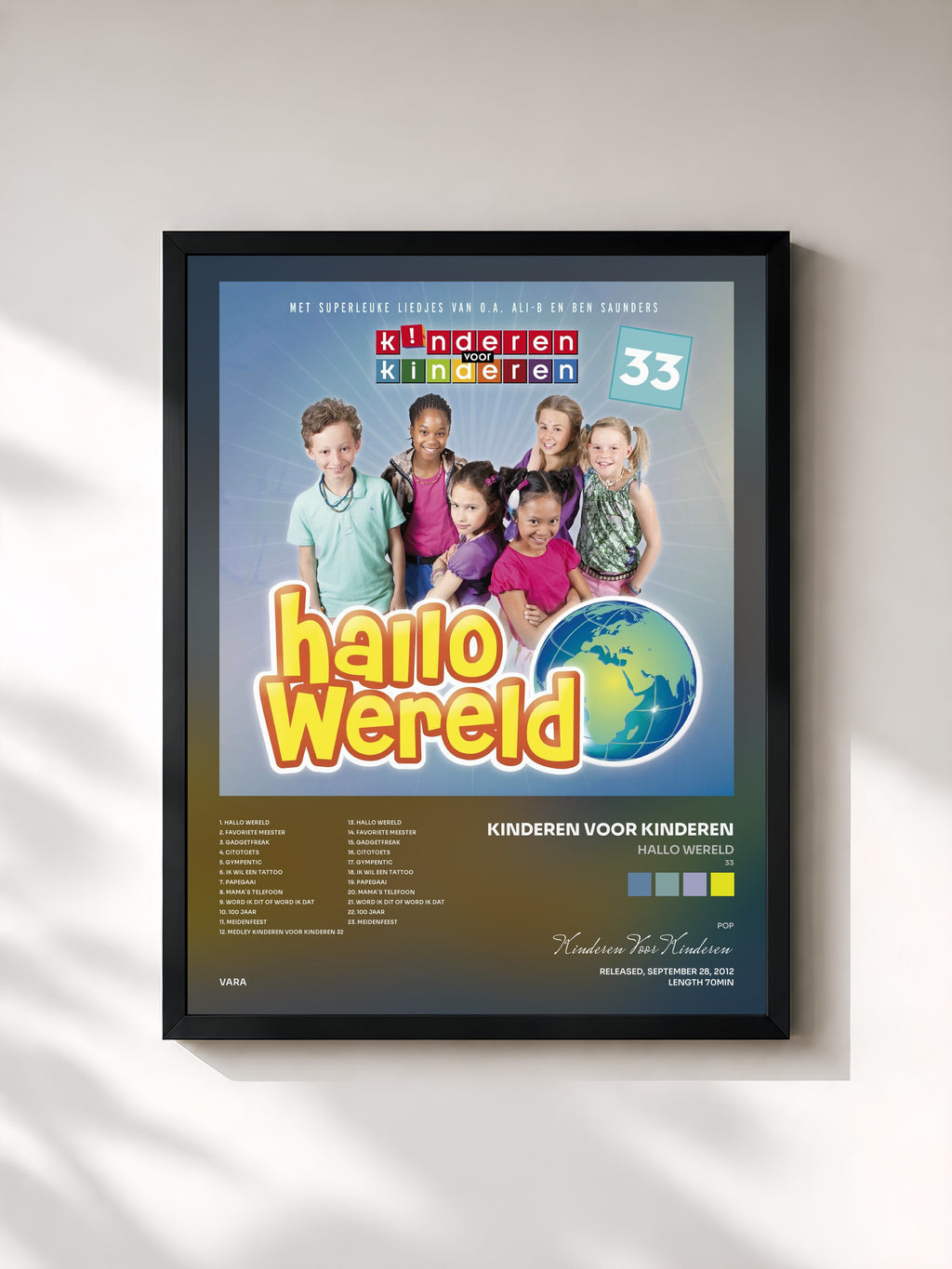 #noir Tableau de l'album Hallo Wereld (33) de Kinderen Voor Kinderen, cadre noir, imprimé et encadré en France