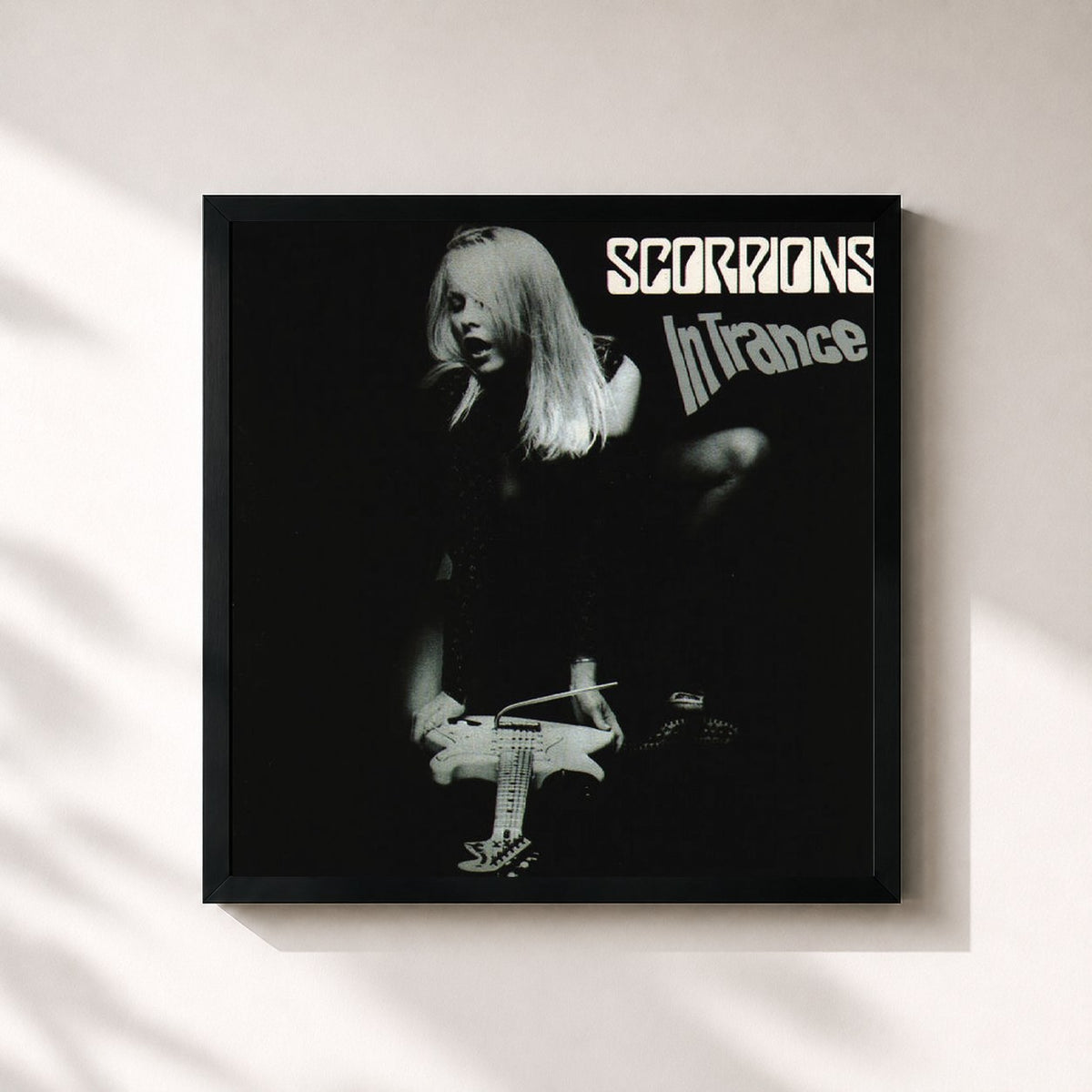 #noir Tableau carré de l'album In Trance de Scorpions, cadre noir 32x32 cm