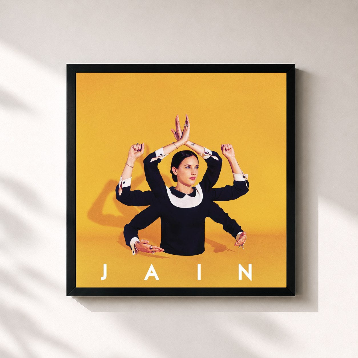 #noir Tableau carré de l'album Zanaka de Jain, cadre noir 32x32 cm