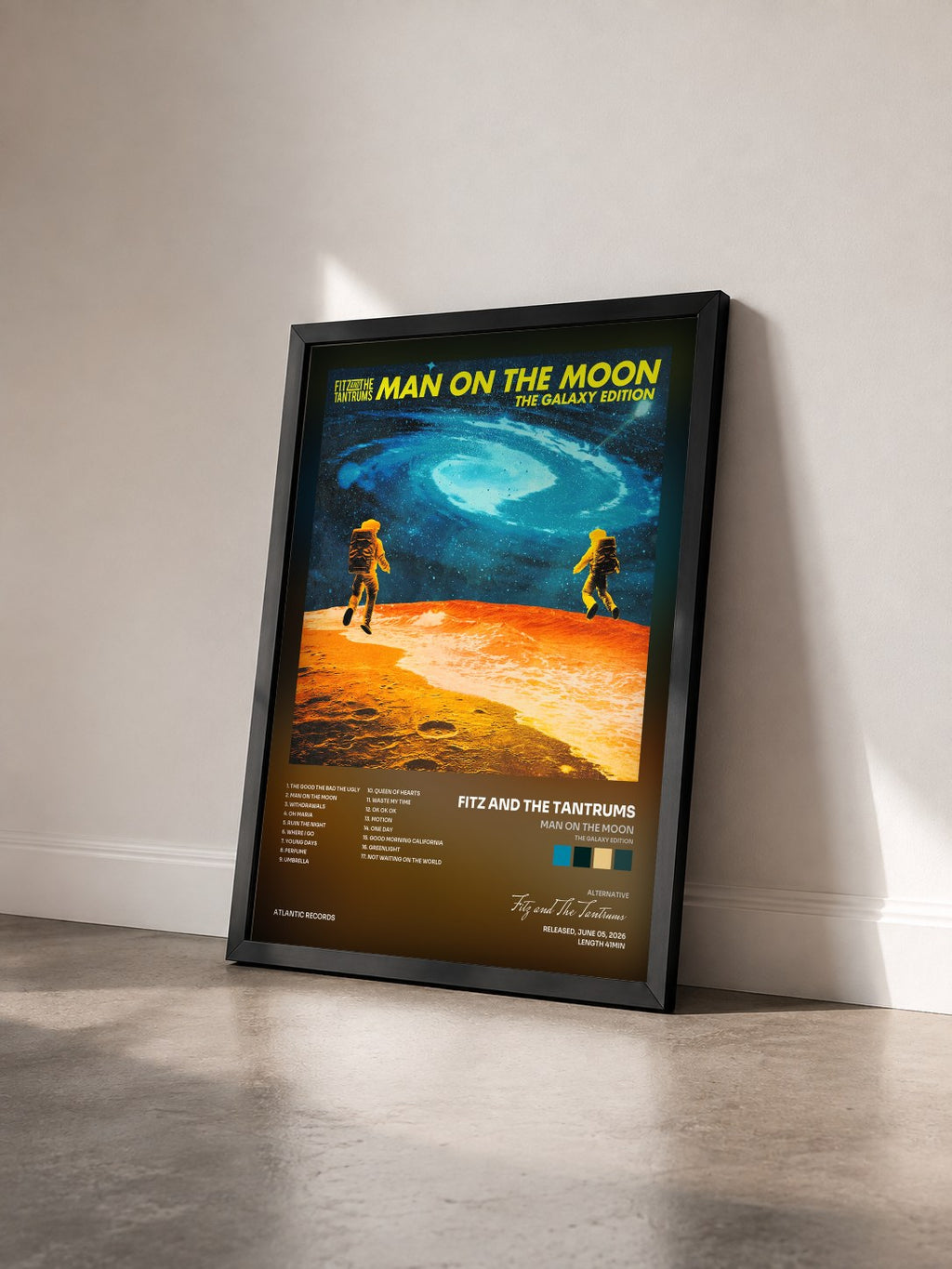 #noir Tableau de l'album Man on The Moon (The Galaxy Edition) de Fitz and The Tantrums vu de trois quarts, cadre noir