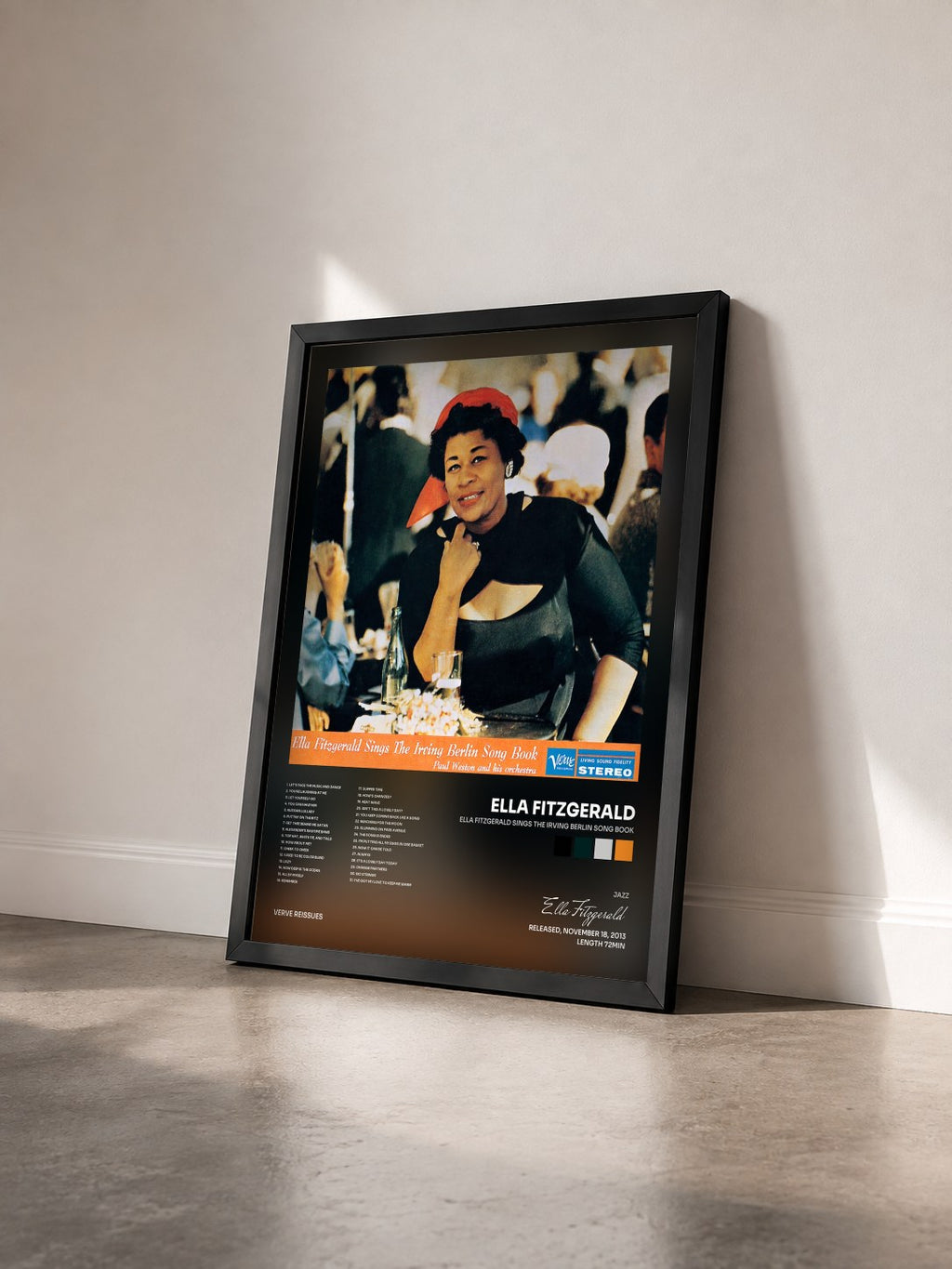 #noir Tableau de l'album Ella Fitzgerald Sings The Irving Berlin Song Book de Ella Fitzgerald vu de trois quarts, cadre noir