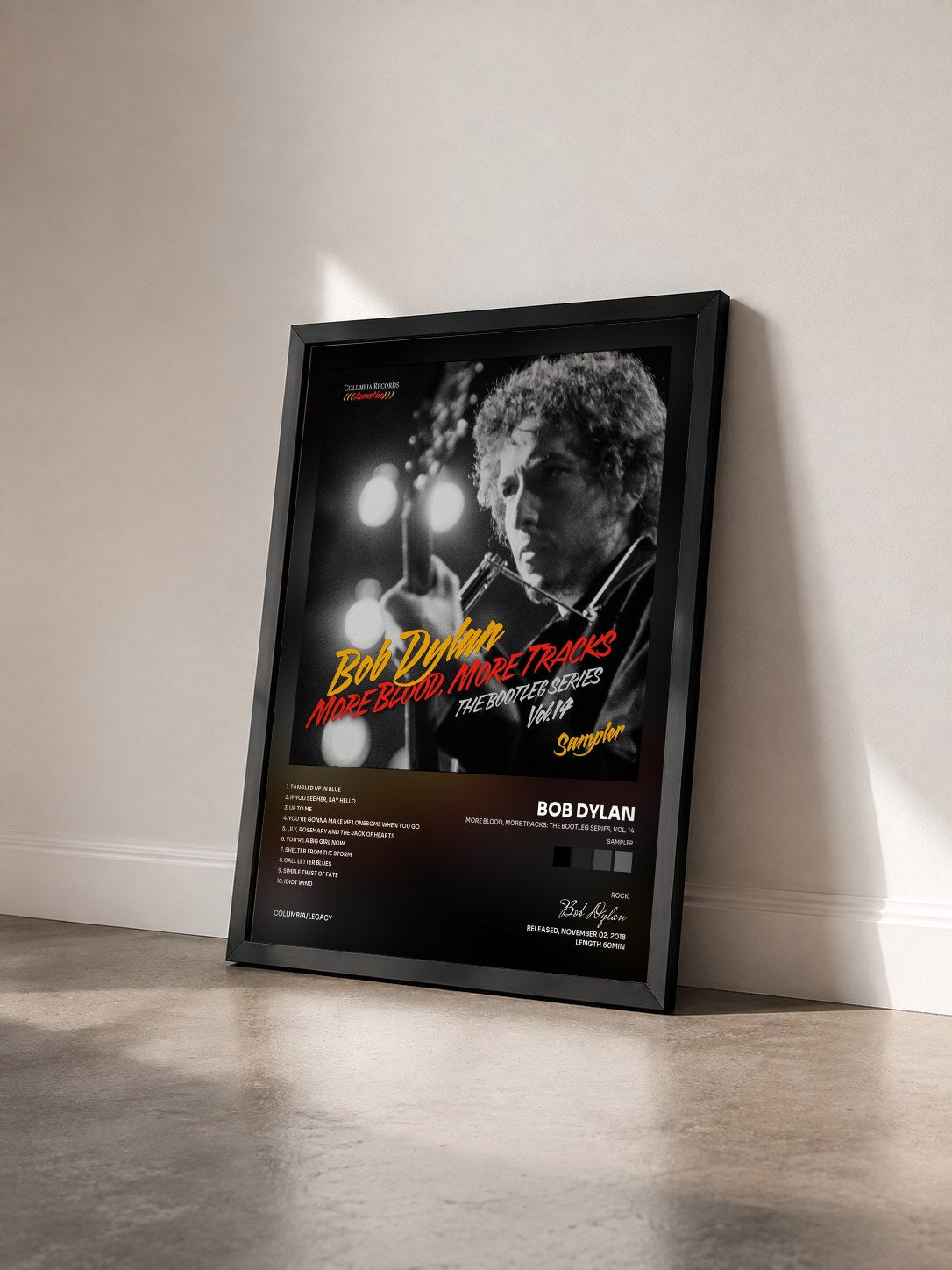 #noir Tableau de l'album More Blood, More Tracks: The Bootleg Series, Vol. 14 (Sampler) de Bob Dylan vu de trois quarts, cadre noir