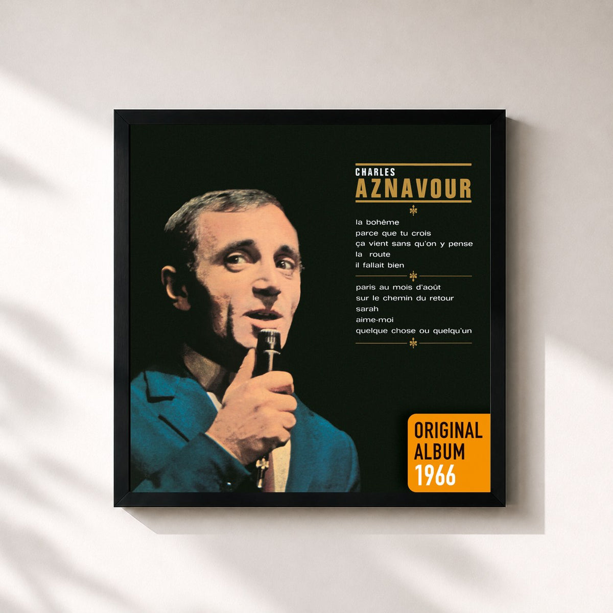 #noir Tableau carré de l'album La Bohème (Remastered 2014) de Charles Aznavour, cadre noir 32x32 cm