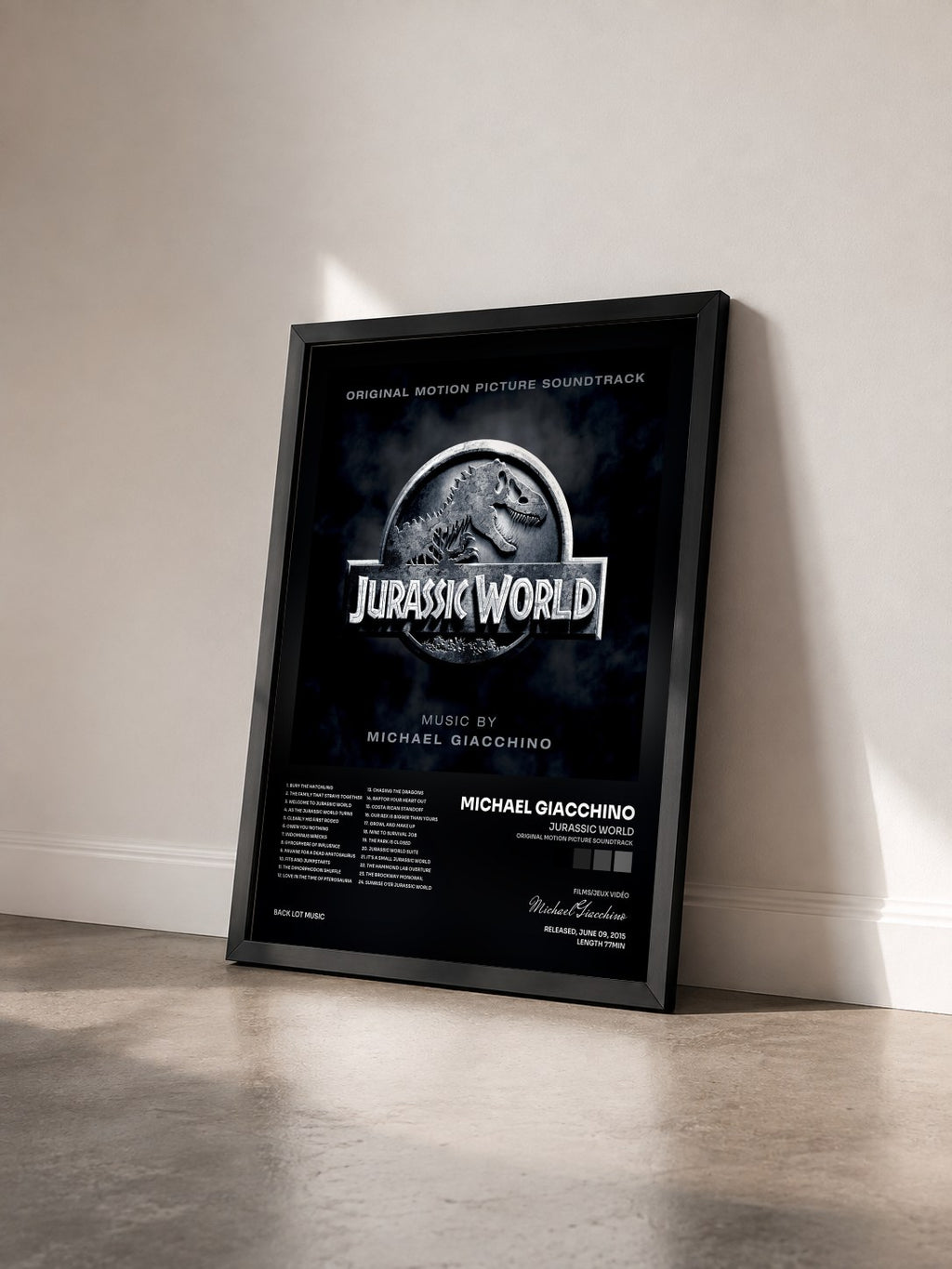 #noir Jurassic World (Original Motion Picture Soundtrack) di Michael Giacchino in stampa incorniciata vista di tre quarti, cornice nera