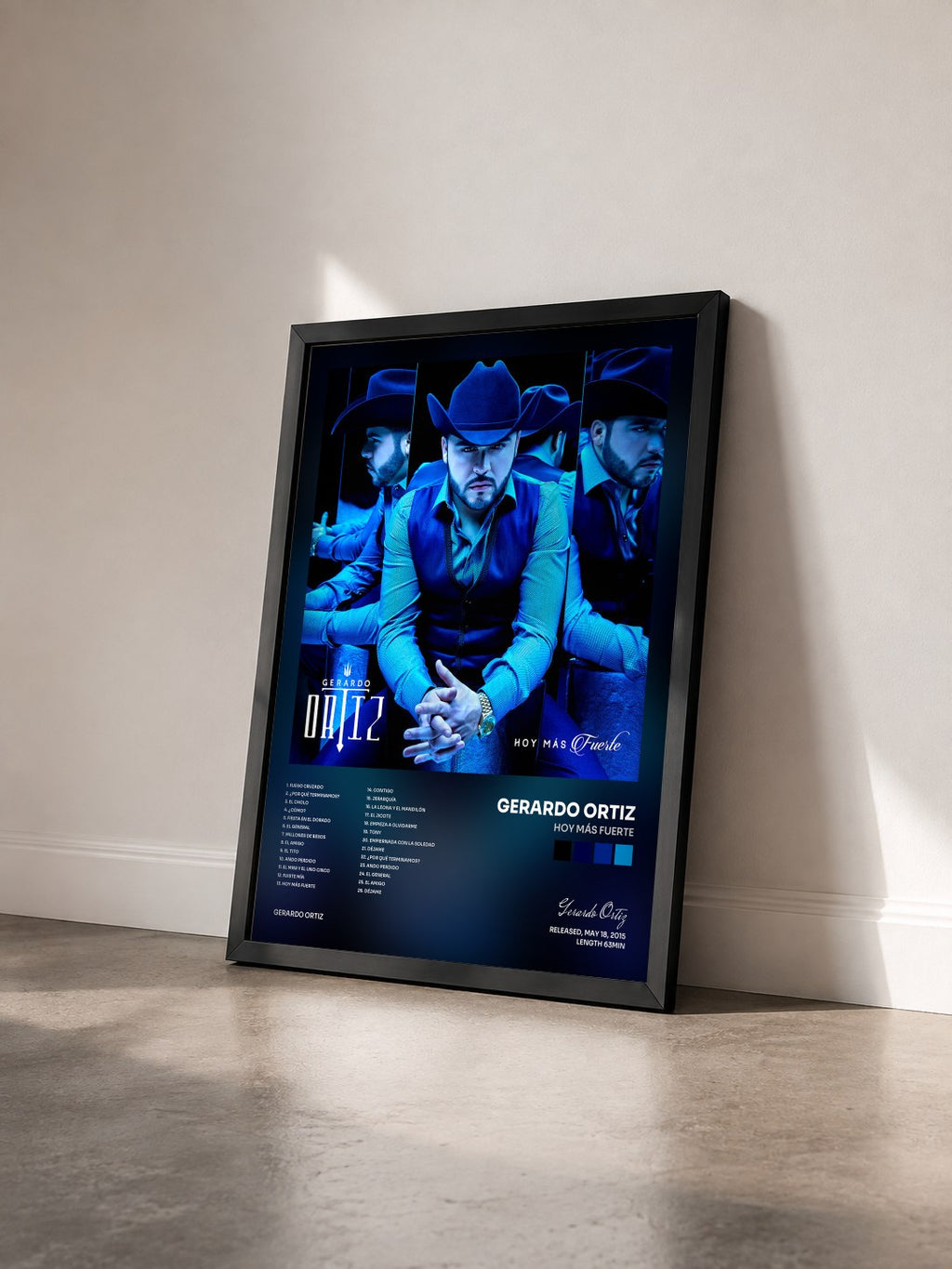 #noir Tableau de l'album Hoy Más Fuerte de Gerardo Ortiz vu de trois quarts, cadre noir