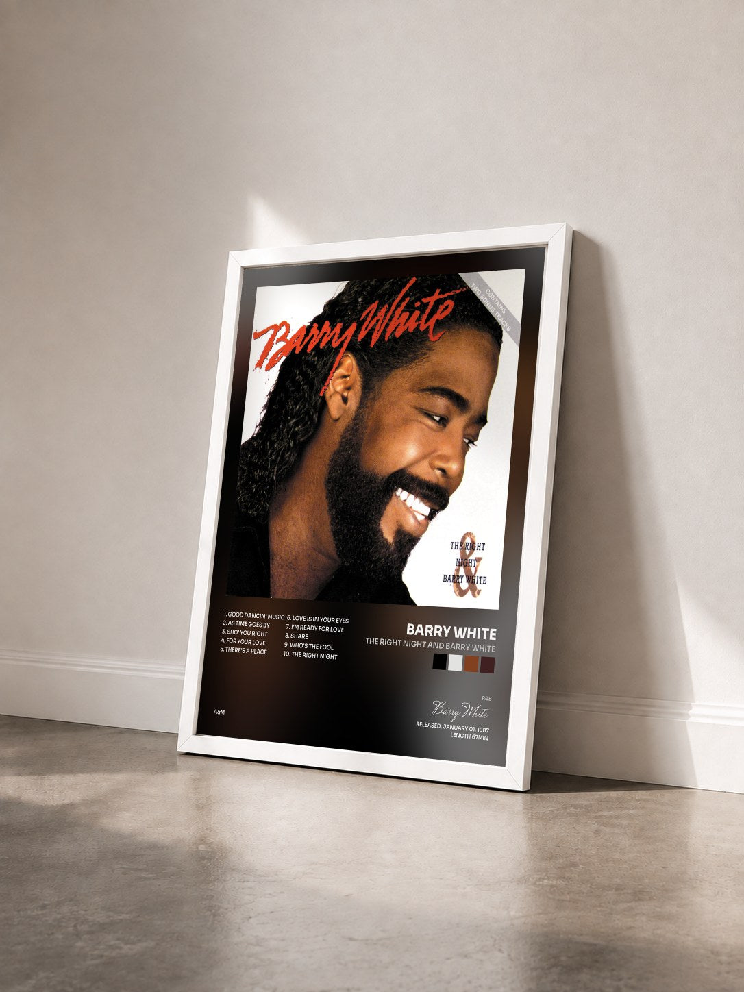 #blanc The Right Night And Barry White de Barry White en lámina enmarcada vista de tres cuartos, marco blanco