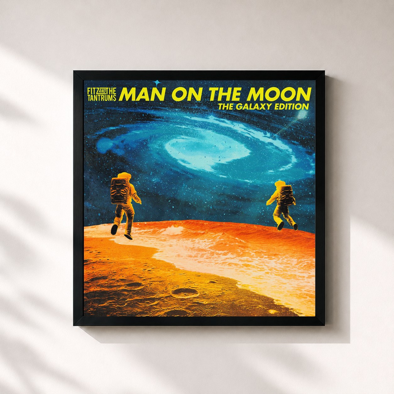 #noir Tableau carré de l'album Man on The Moon (The Galaxy Edition) de Fitz and The Tantrums, cadre noir 32x32 cm