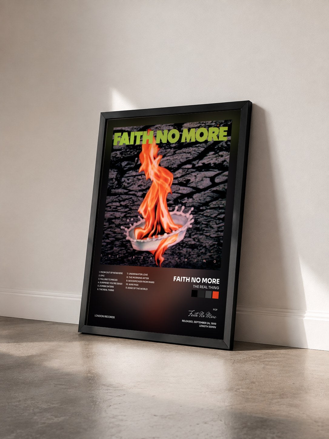 #noir Tableau de l'album The Real Thing de Faith No More vu de trois quarts, cadre noir