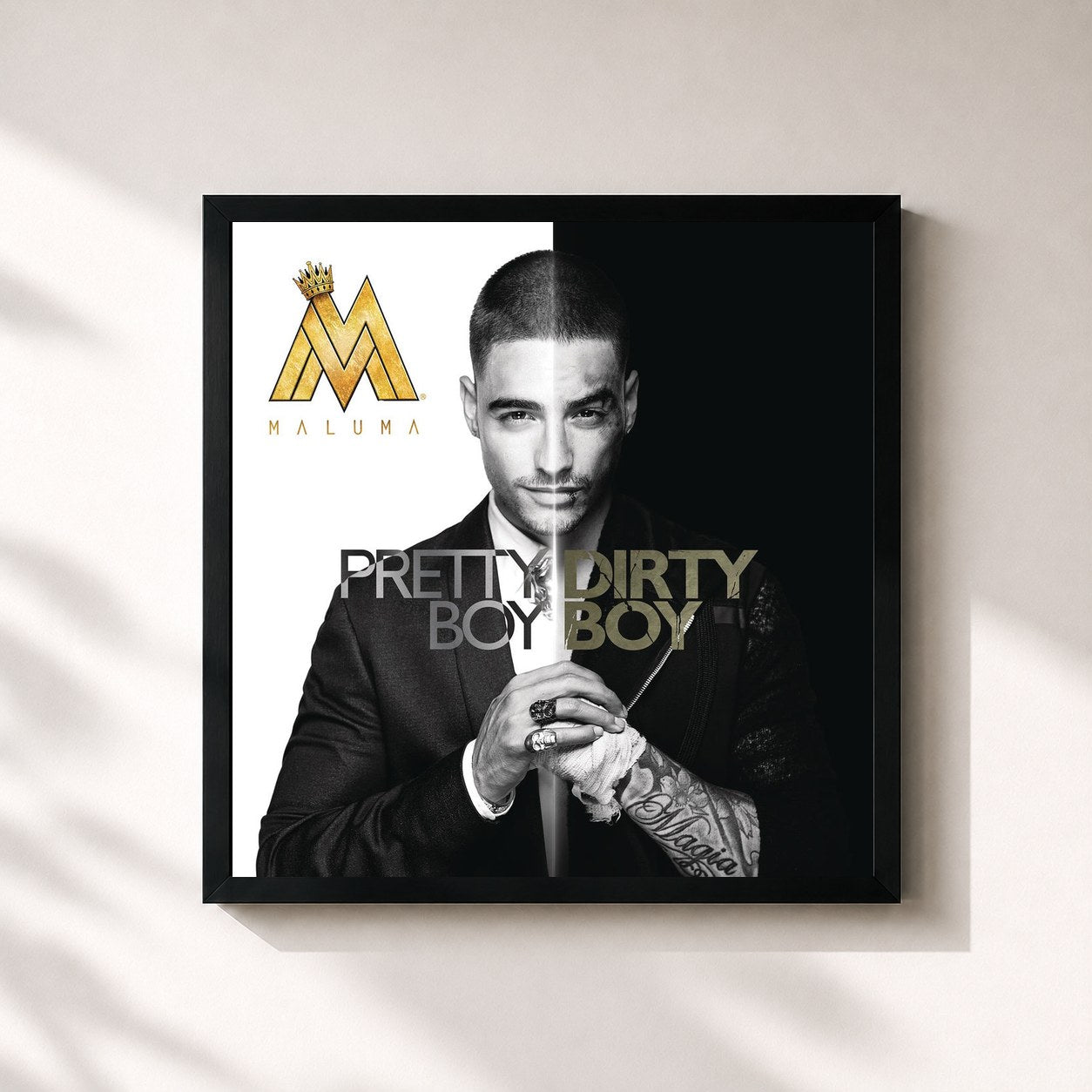 #noir Pretty Boy, Dirty Boy di Maluma in stampa quadrata incorniciata, cornice nera 32x32 cm