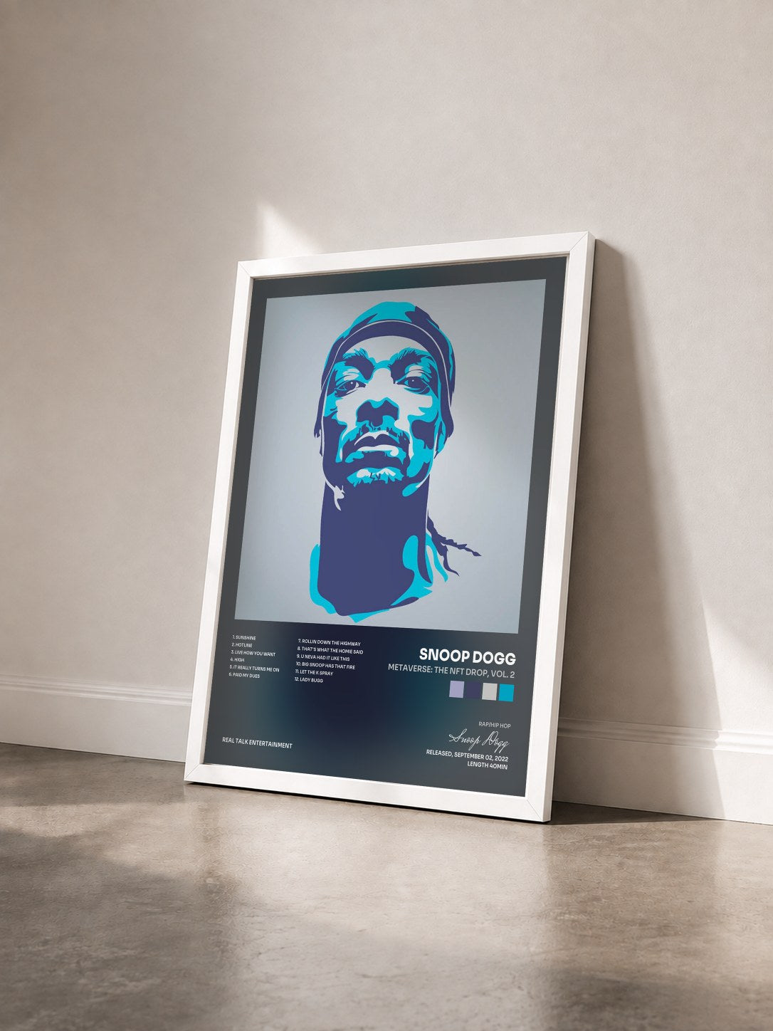 #blanc Tableau de l'album Metaverse: The NFT Drop, Vol. 2 de Snoop Dogg vu de trois quarts, cadre blanc