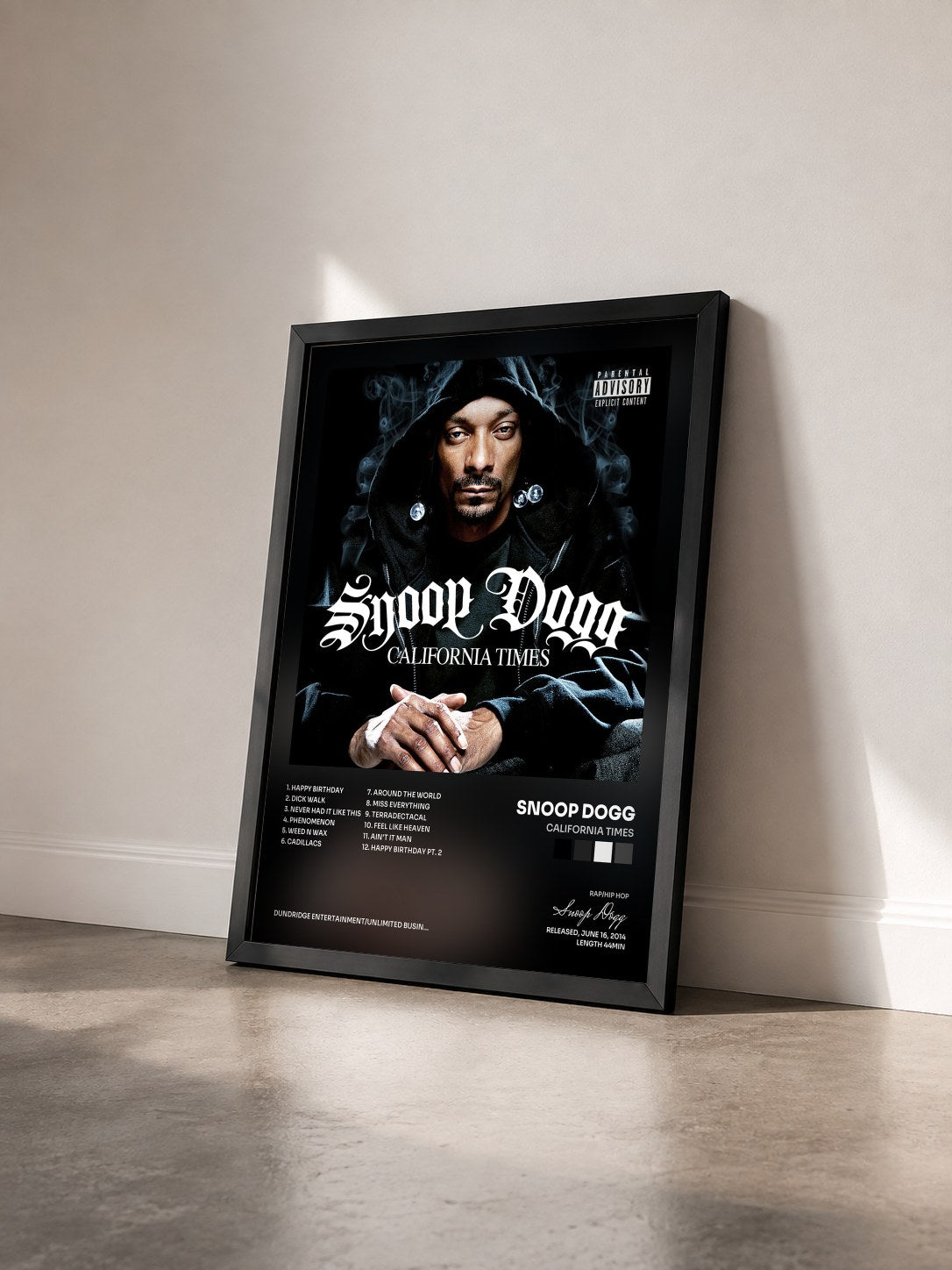 #noir Tableau de l'album California Times de Snoop Dogg vu de trois quarts, cadre noir
