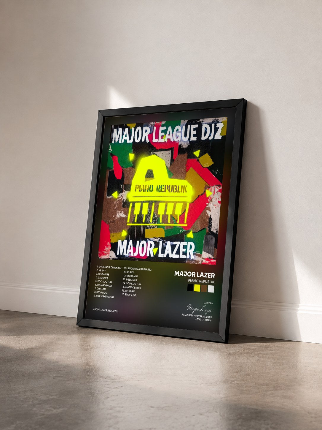 #noir Tableau de l'album Piano Republik de Major Lazer vu de trois quarts, cadre noir