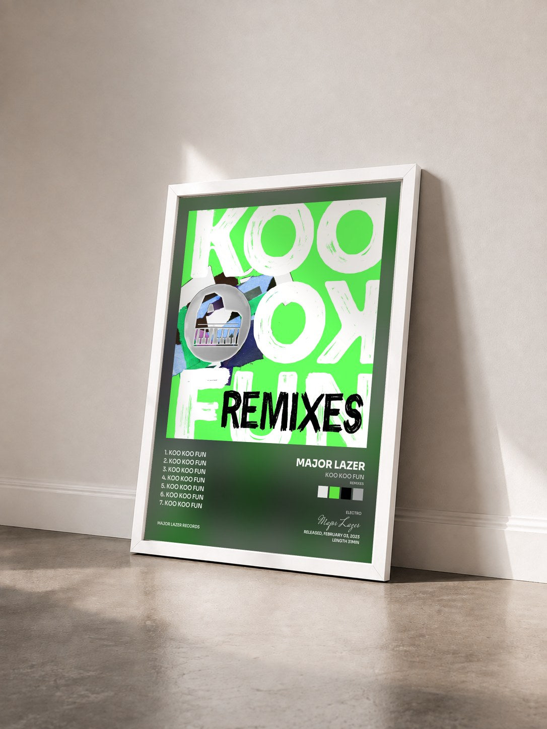 #blanc Tableau de l'album Koo Koo Fun (Remixes) de Major Lazer vu de trois quarts, cadre blanc