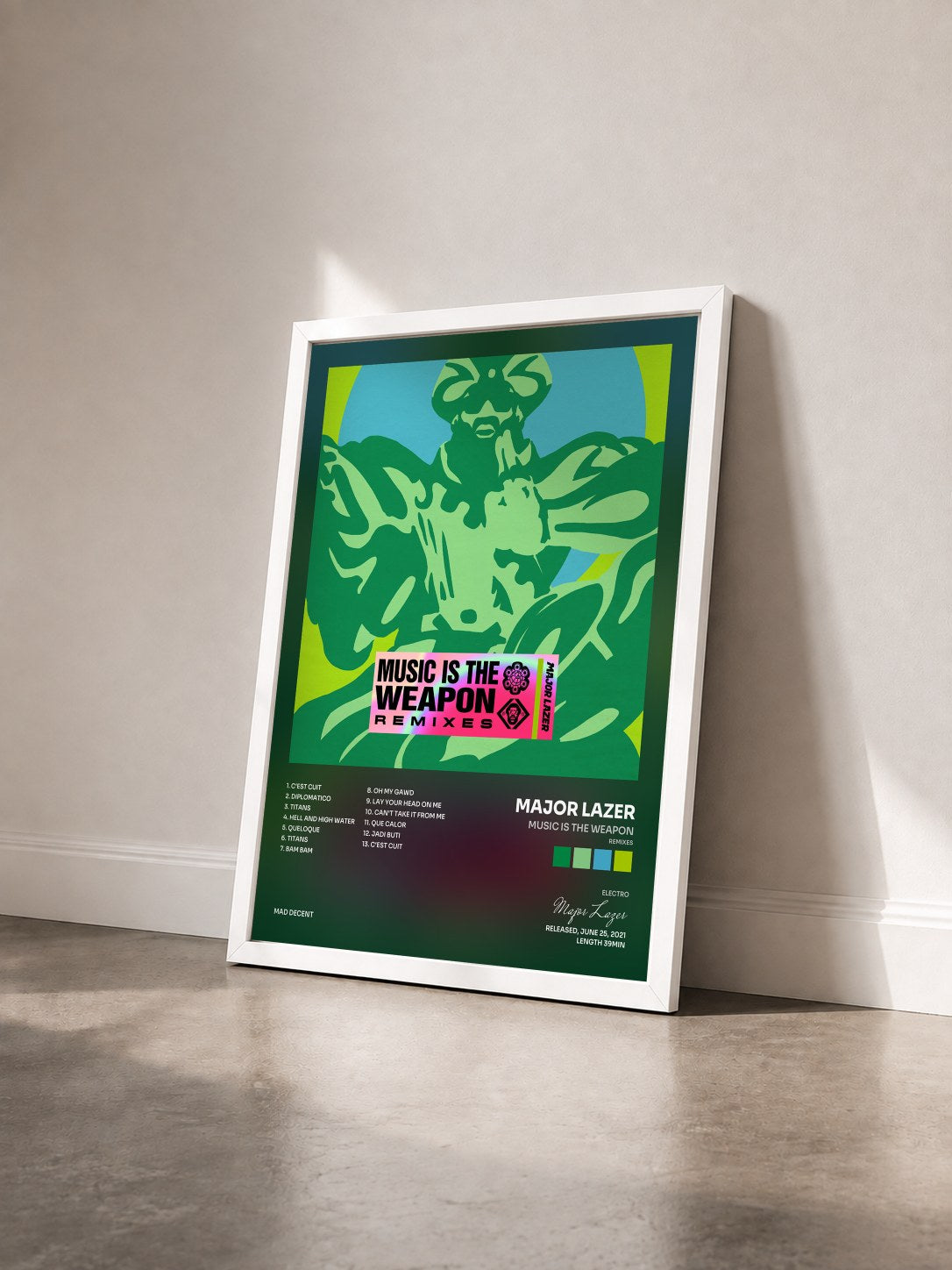 #blanc Tableau de l'album Music Is the Weapon (Remixes) de Major Lazer vu de trois quarts, cadre blanc