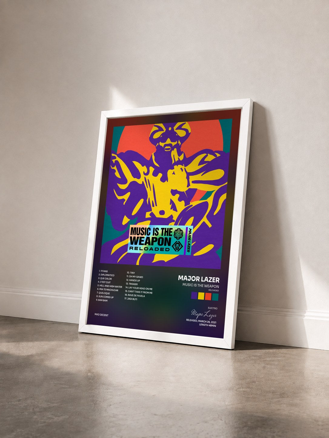 #blanc Tableau de l'album Music Is the Weapon (Reloaded) de Major Lazer vu de trois quarts, cadre blanc