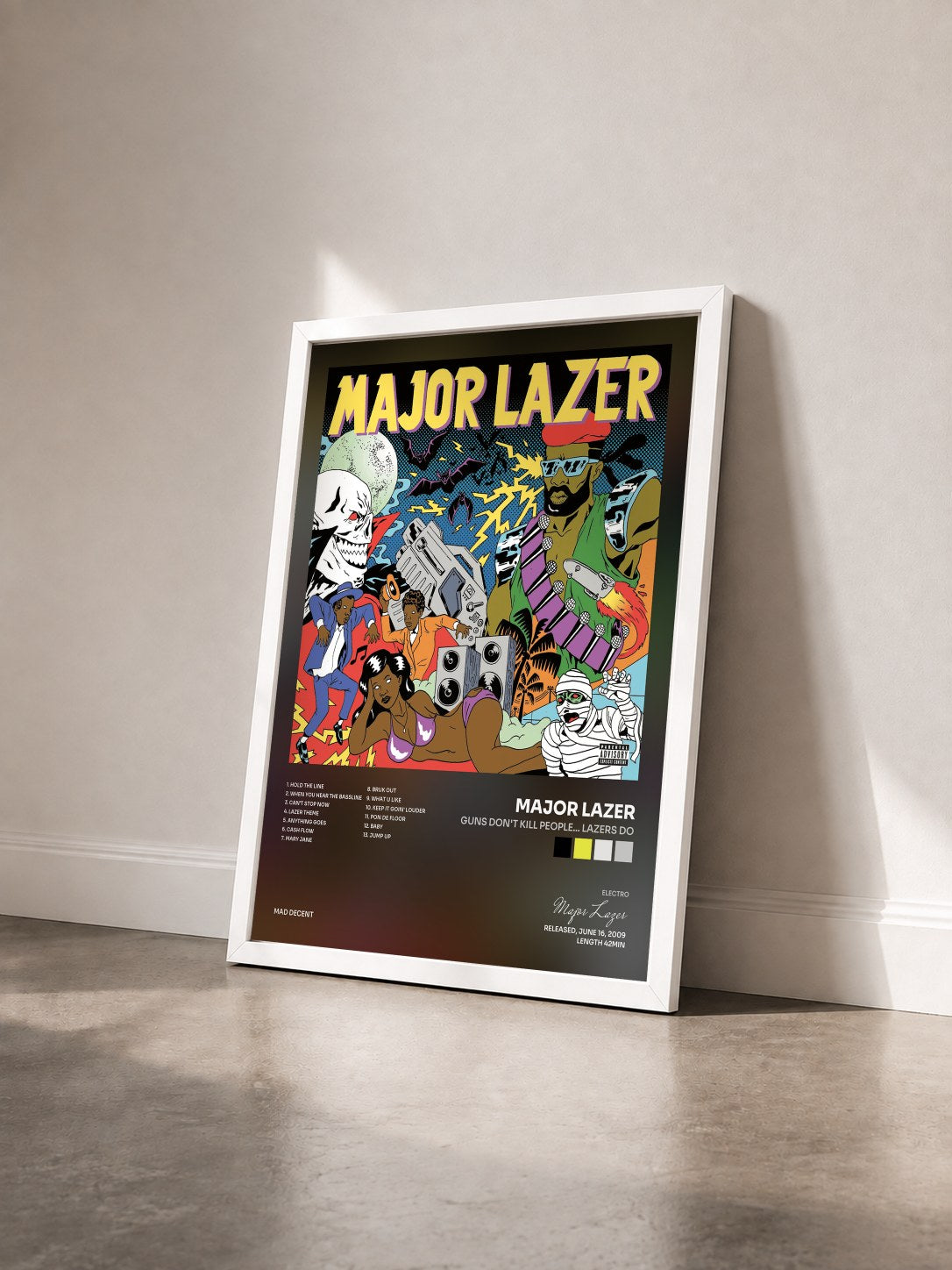 #blanc Tableau de l'album Guns Don't Kill People... Lazers Do de Major Lazer vu de trois quarts, cadre blanc
