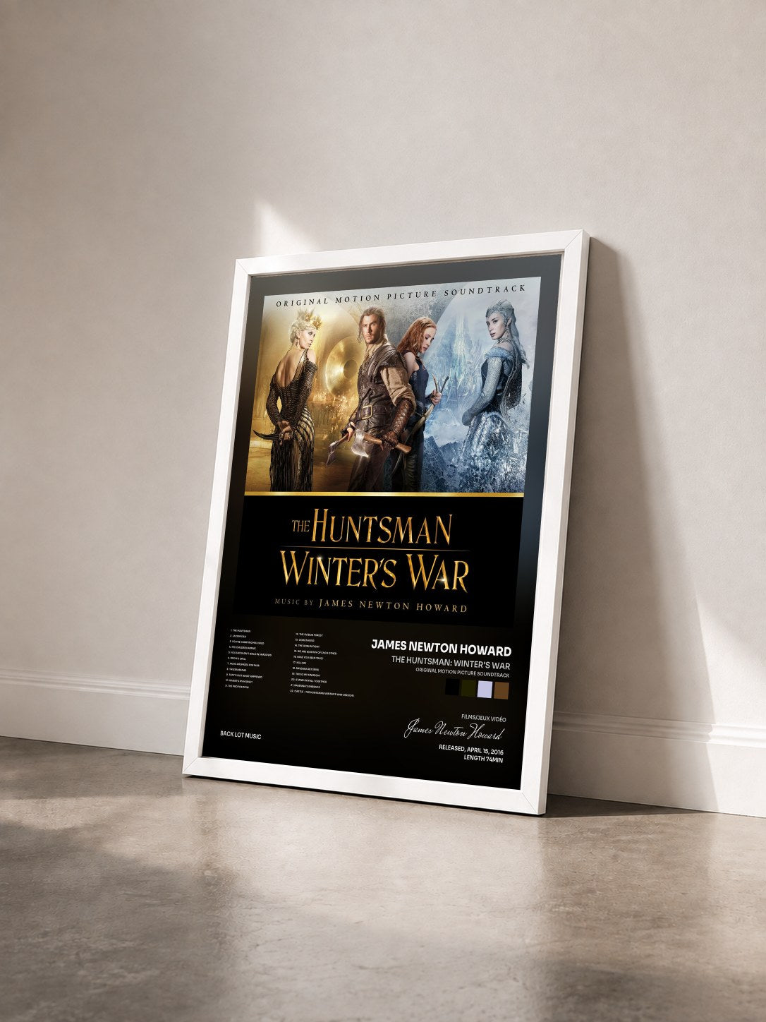 #blanc Tableau de l'album The Huntsman: Winter's War (Original Motion Picture Soundtrack) de James Newton Howard vu de trois quarts, cadre blanc