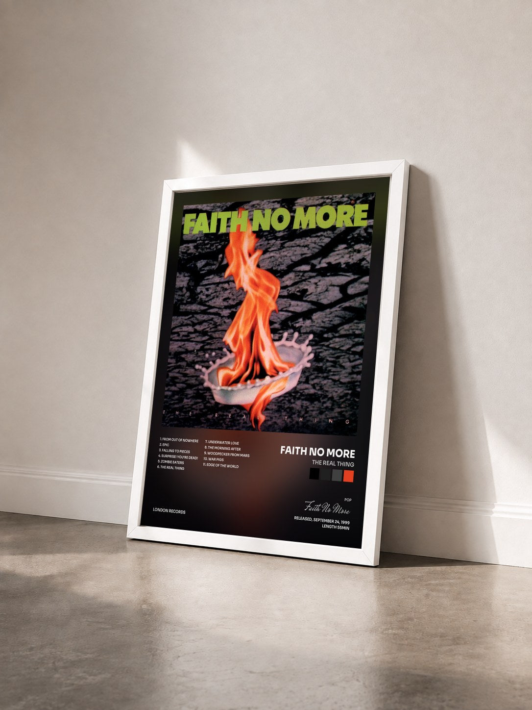#blanc Tableau de l'album The Real Thing de Faith No More vu de trois quarts, cadre blanc