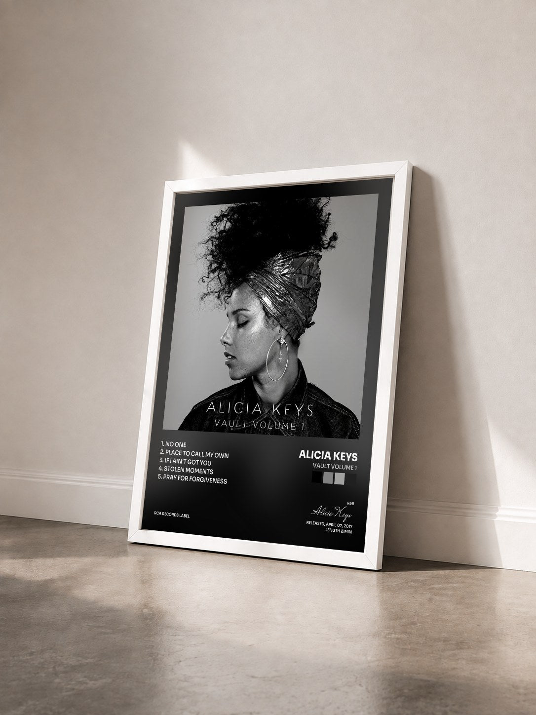 #blanc Tableau de l'album Vault Volume 1 de Alicia Keys vu de trois quarts, cadre blanc