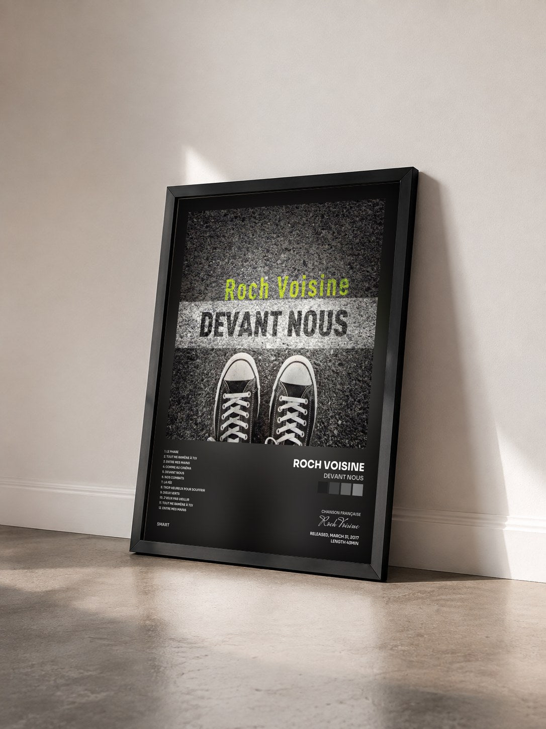 #noir Tableau de l'album Devant nous de Roch Voisine vu de trois quarts, cadre noir