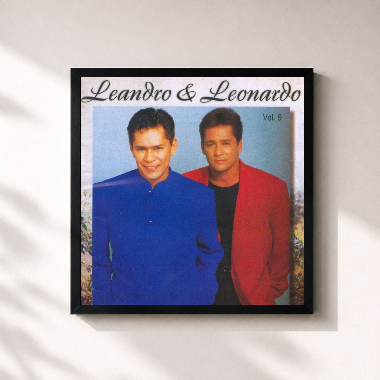 #noir Tableau carré de l'album Volume 9 de Leandro & Leonardo , cadre noir 32x32 cm