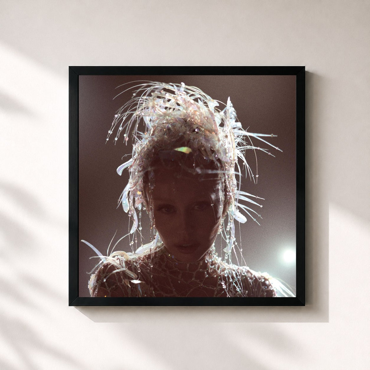 #noir Tableau carré de l'album Something Beautiful de Miley Cyrus, cadre noir 32x32 cm