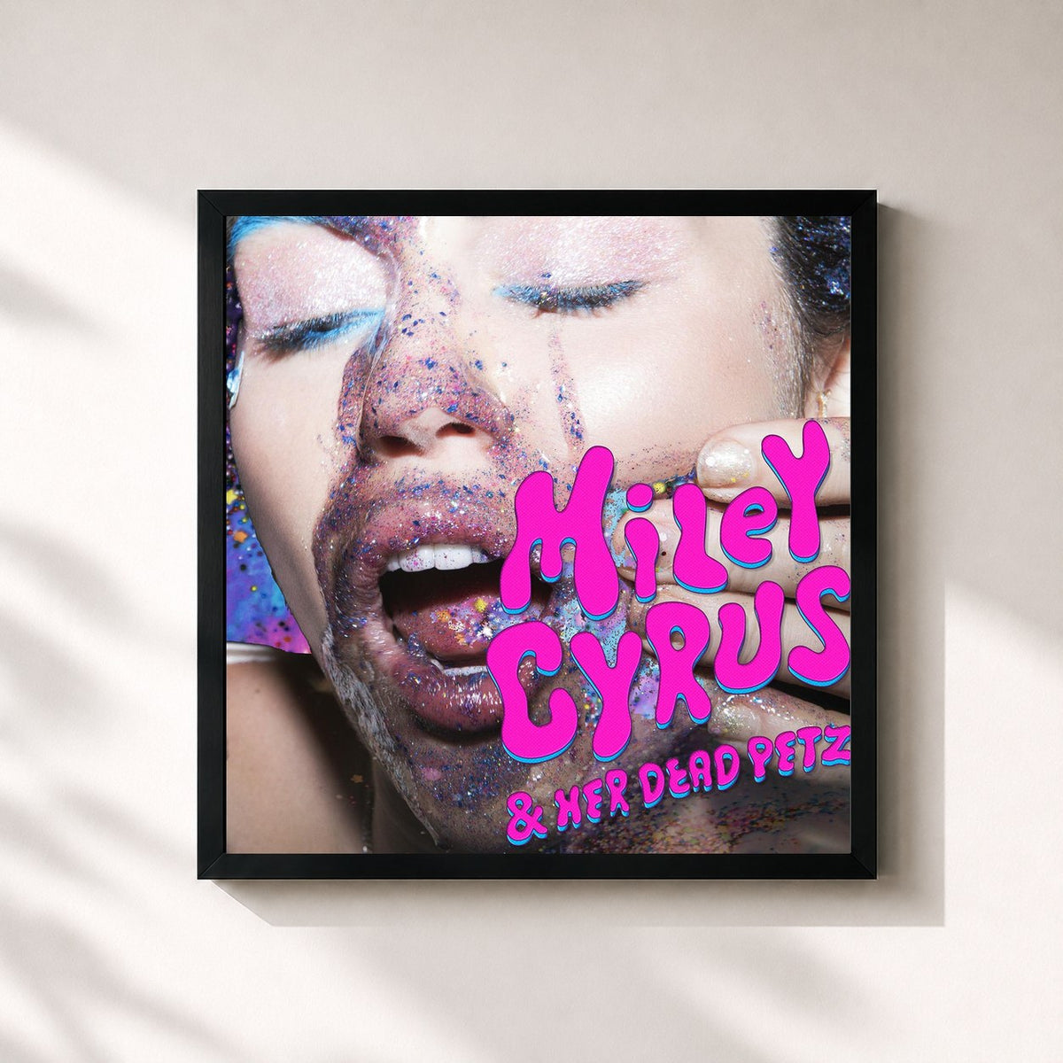 #noir Tableau carré de l'album Miley Cyrus & Her Dead Petz de Miley Cyrus, cadre noir 32x32 cm