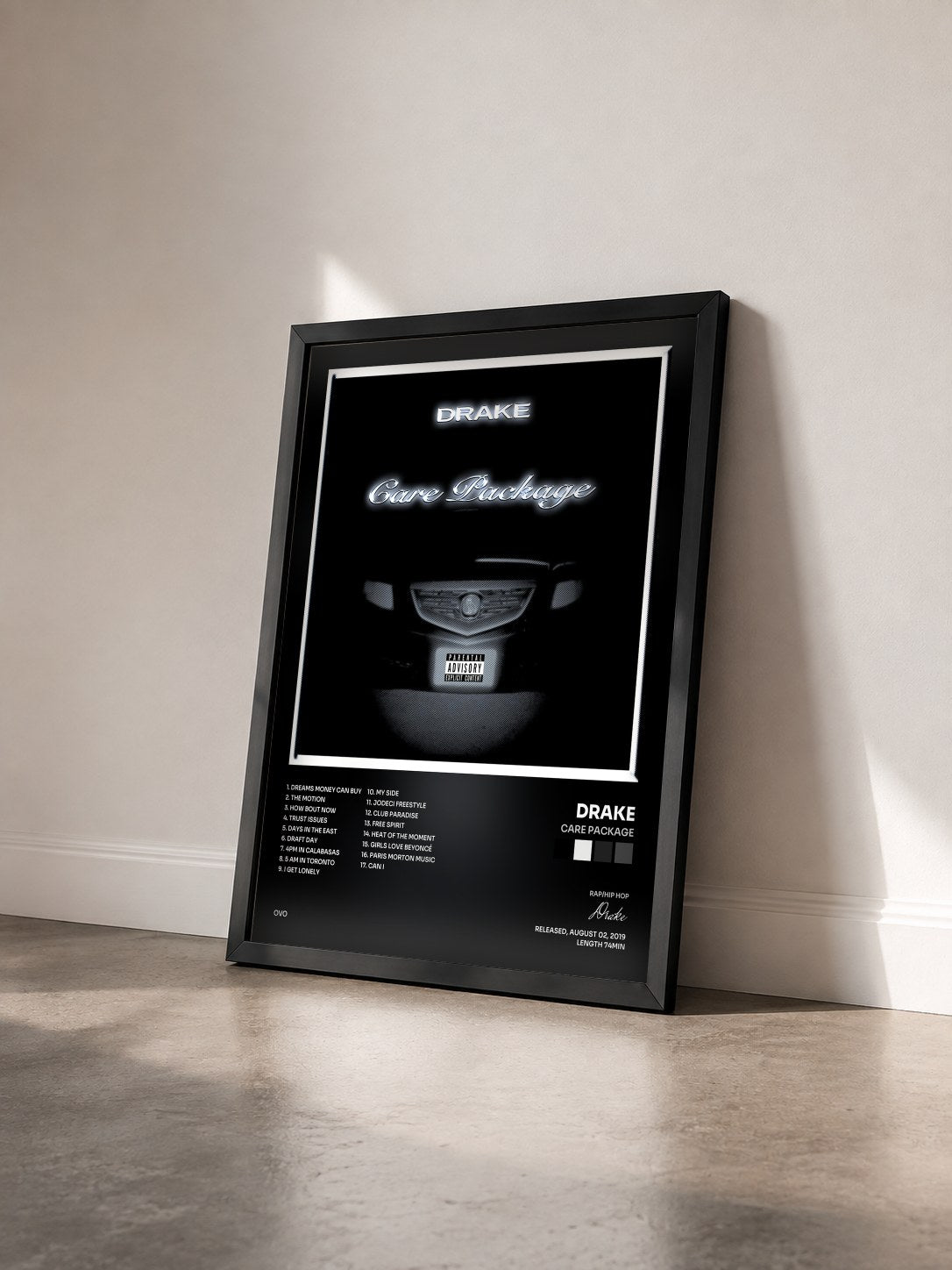 #noir Tableau de l'album Care Package de Drake vu de trois quarts, cadre noir