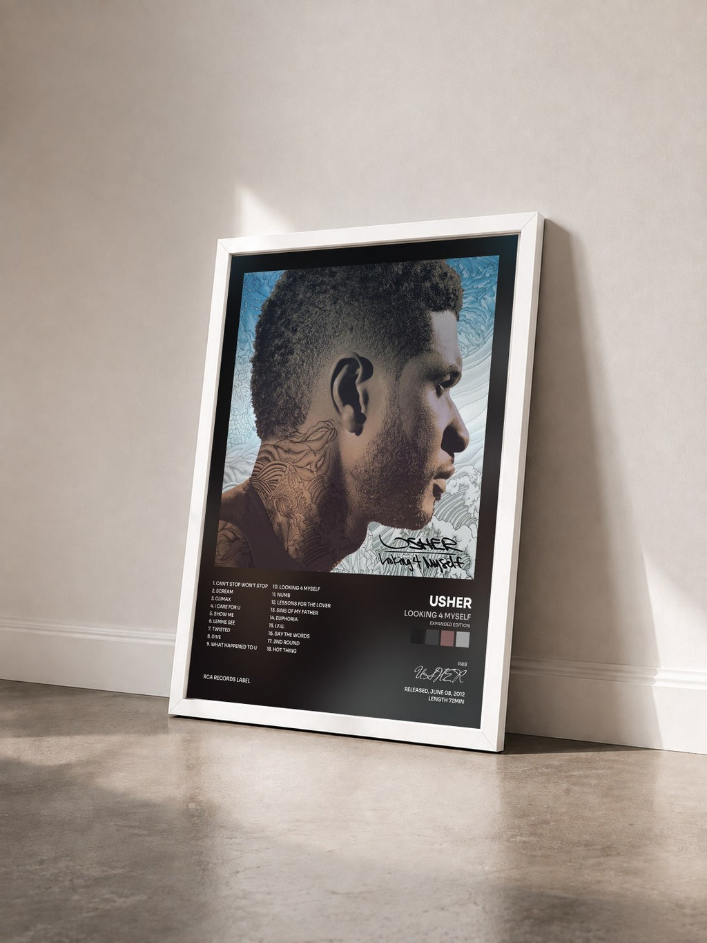 #blanc Tableau de l'album Looking 4 Myself (Expanded Edition) de USHER vu de trois quarts, cadre blanc