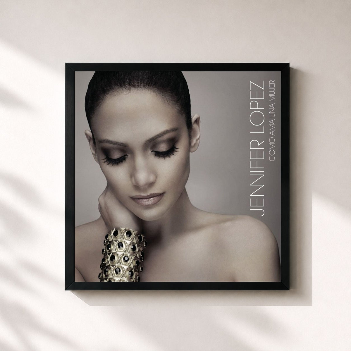#noir Tableau carré de l'album Como Ama Una Mujer de Jennifer Lopez, cadre noir 32x32 cm