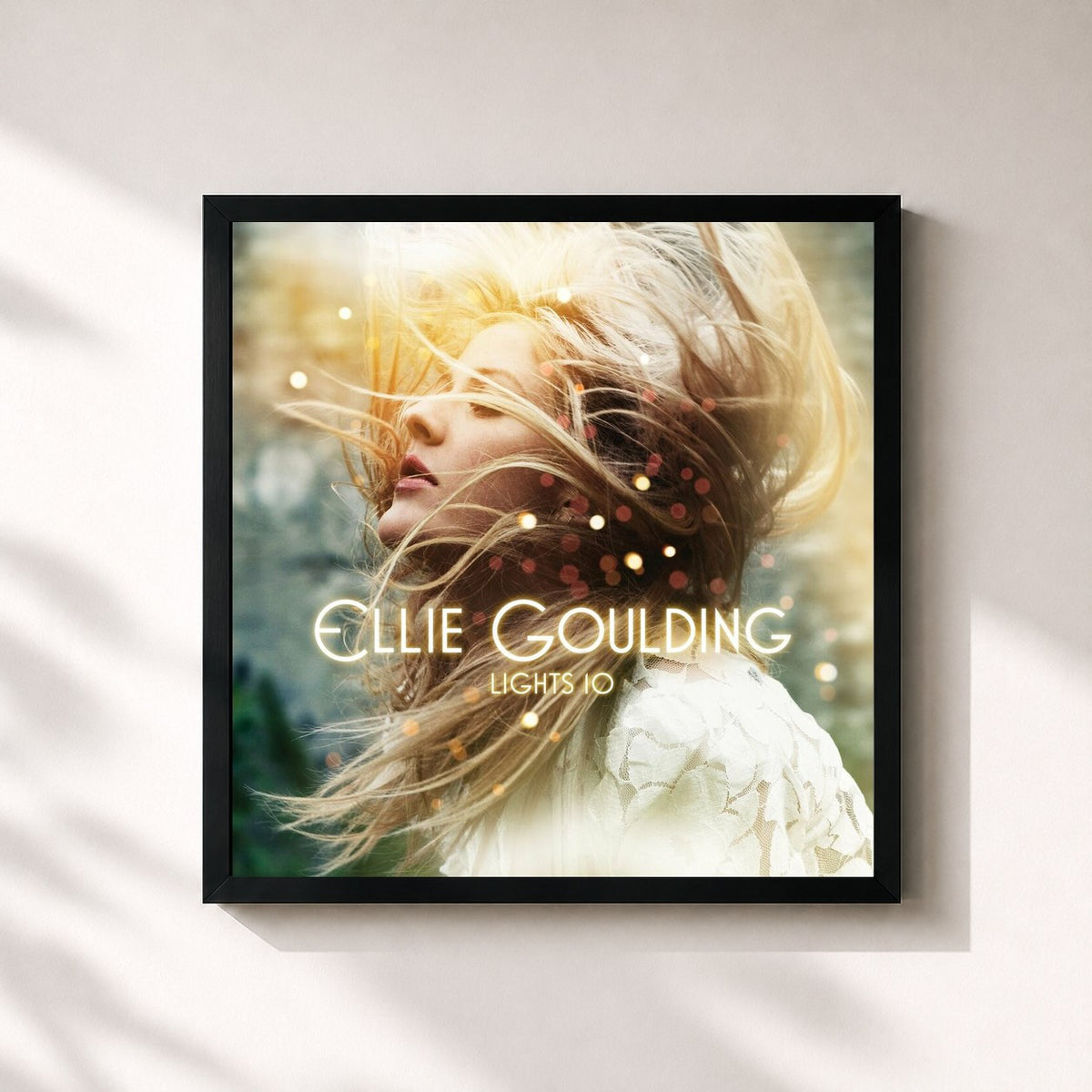 #noir Tableau carré de l'album Lights 10 de Ellie Goulding, cadre noir 32x32 cm