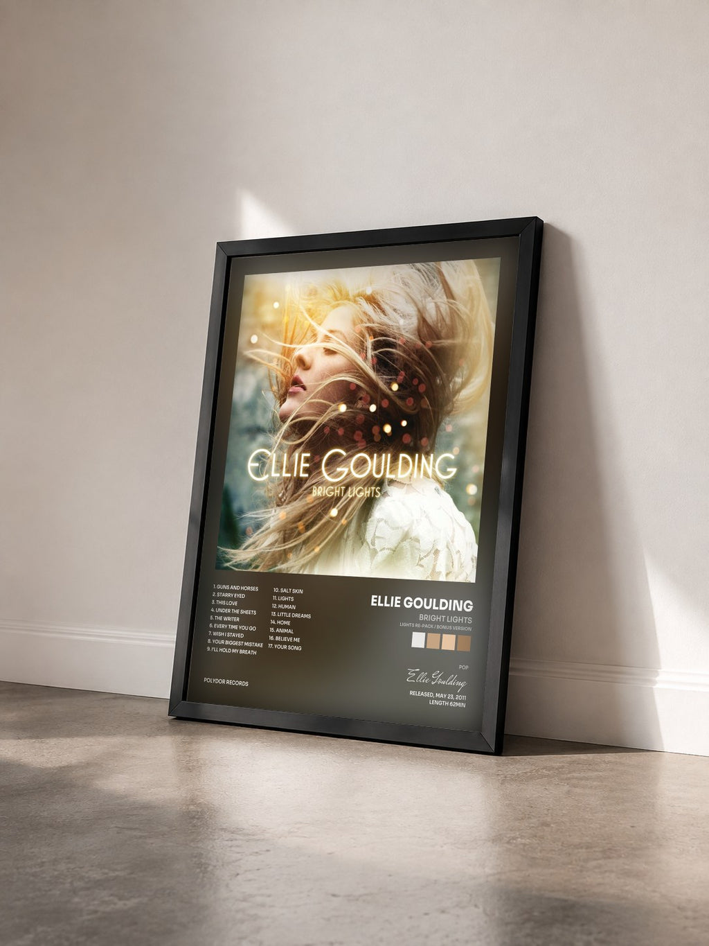 #noir Tableau de l'album Bright Lights (Lights Re-pack / Bonus Version) de Ellie Goulding vu de trois quarts, cadre noir