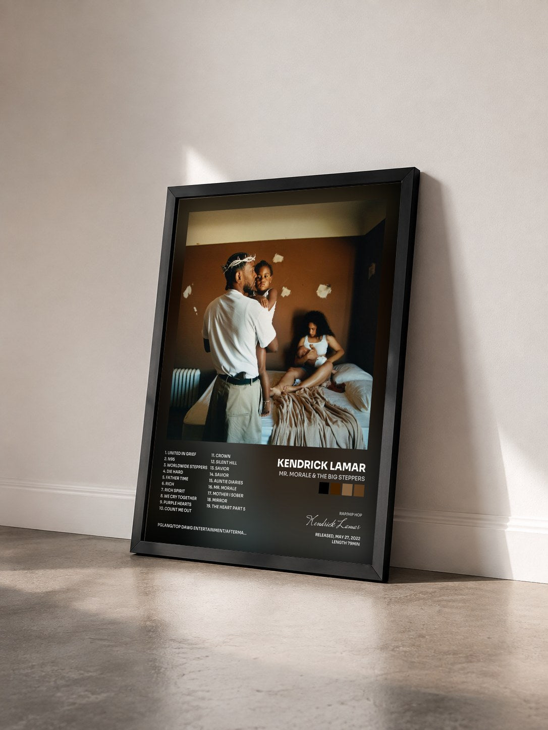 #noir Tableau de l'album Mr. Morale & The Big Steppers de Kendrick Lamar vu de trois quarts, cadre noir