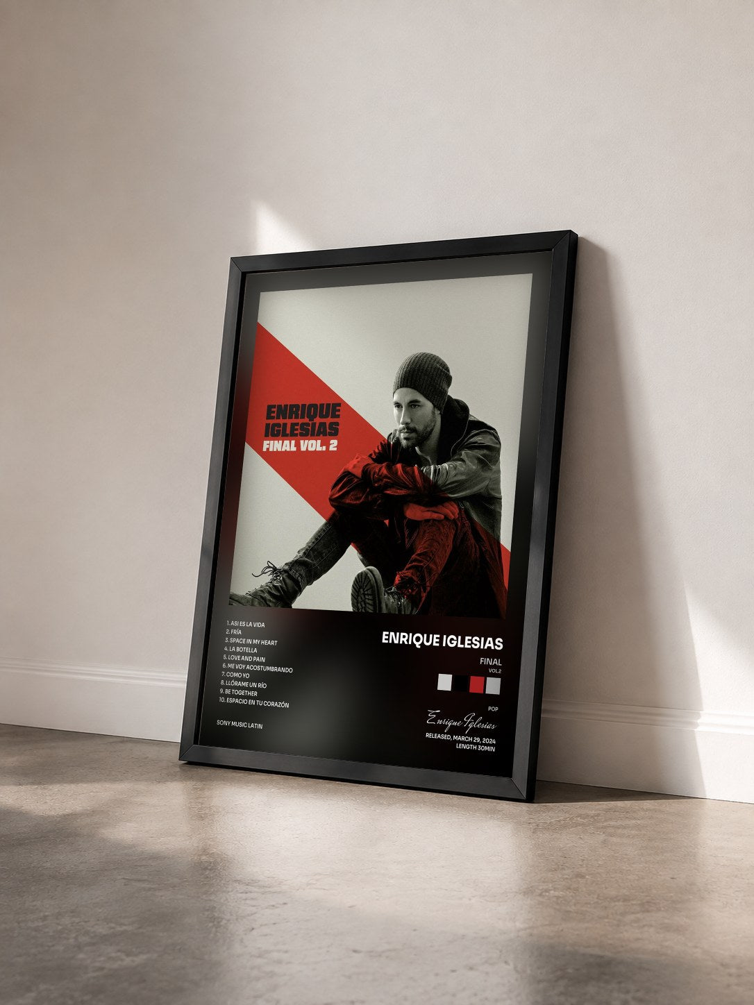 #noir FINAL (Vol.2) von Enrique Iglesias als gerahmter Kunstdruck von schräg gesehen, schwarzer Rahmen