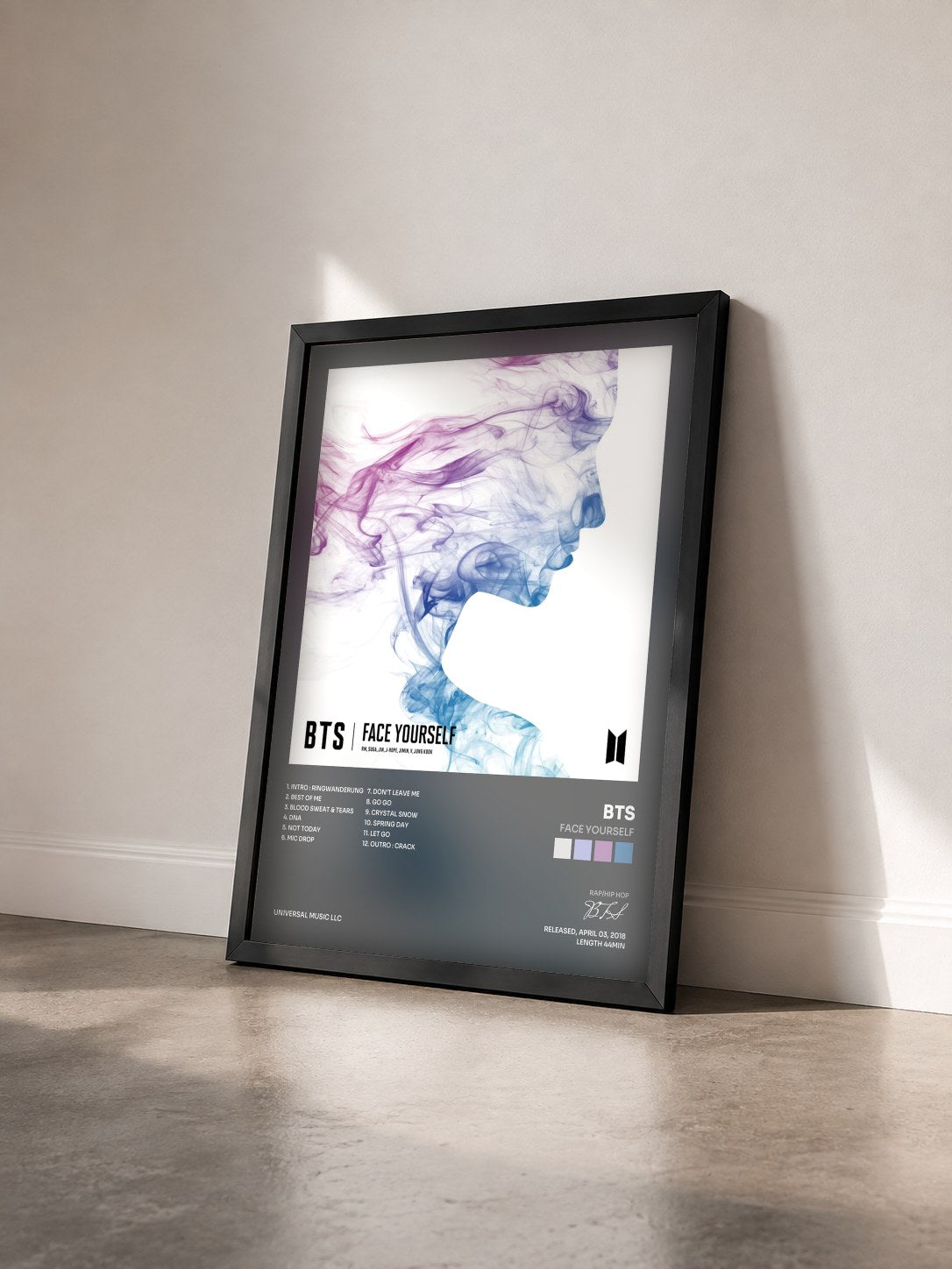 #noir Tableau de l'album FACE YOURSELF de BTS vu de trois quarts, cadre noir