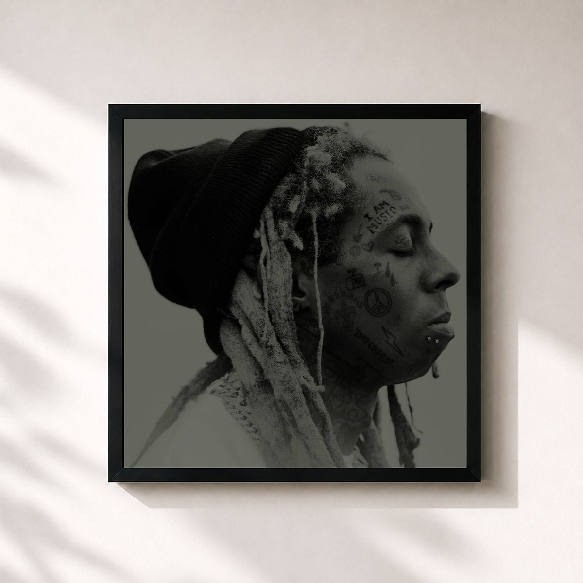 #noir I Am Music von Lil Wayne als quadratischer Kunstdruck, schwarzer Rahmen 32x32 cm