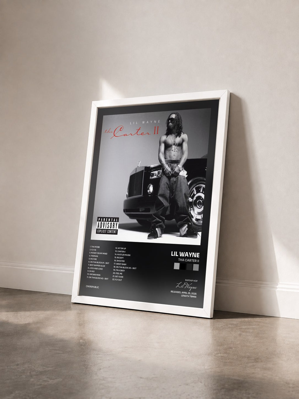#blanc Tha Carter II di Lil Wayne in stampa incorniciata vista di tre quarti, cornice bianca