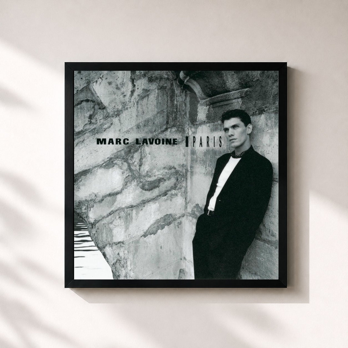 #noir Tableau carré de l'album Paris de Marc Lavoine, cadre noir 32x32 cm