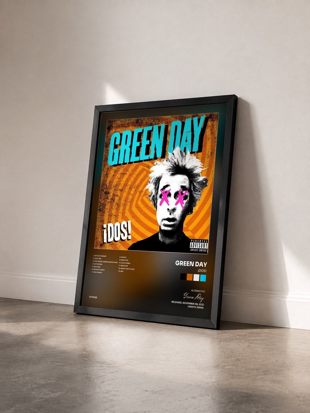 #noir ¡DOS! de Green Day en lámina enmarcada vista de tres cuartos, marco negro