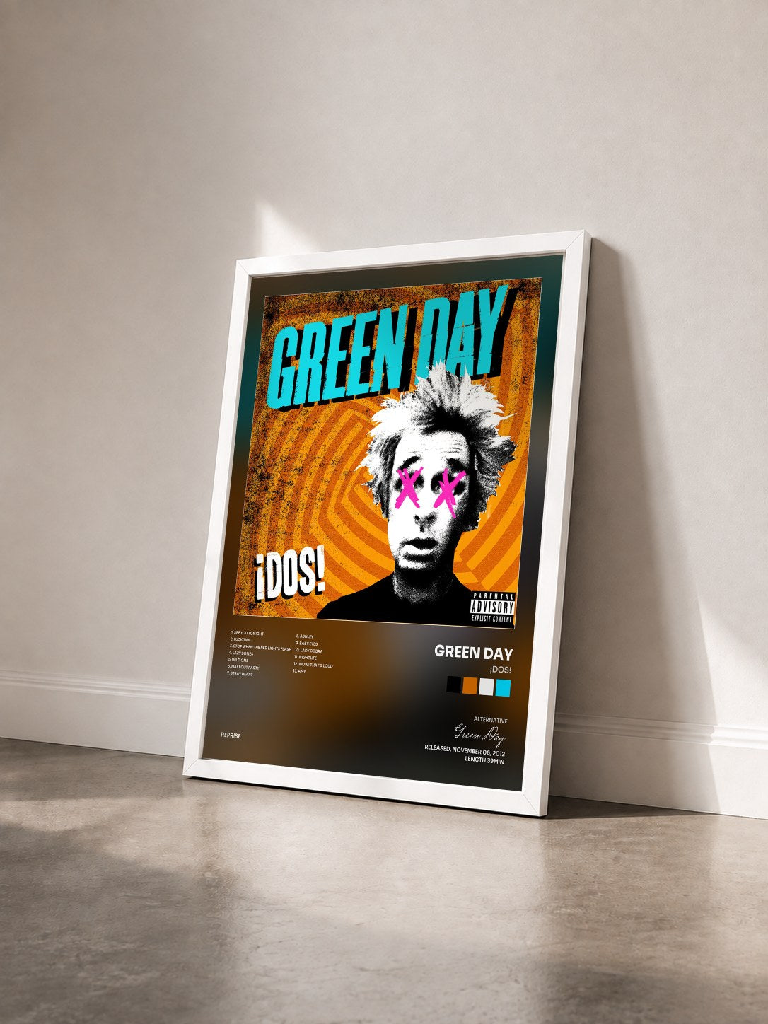 #blanc ¡DOS! de Green Day en lámina enmarcada vista de tres cuartos, marco blanco
