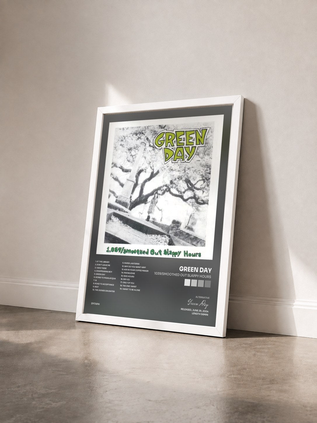 #blanc Tableau de l'album 1039/Smoothed Out Slappy Hours de Green Day vu de trois quarts, cadre blanc