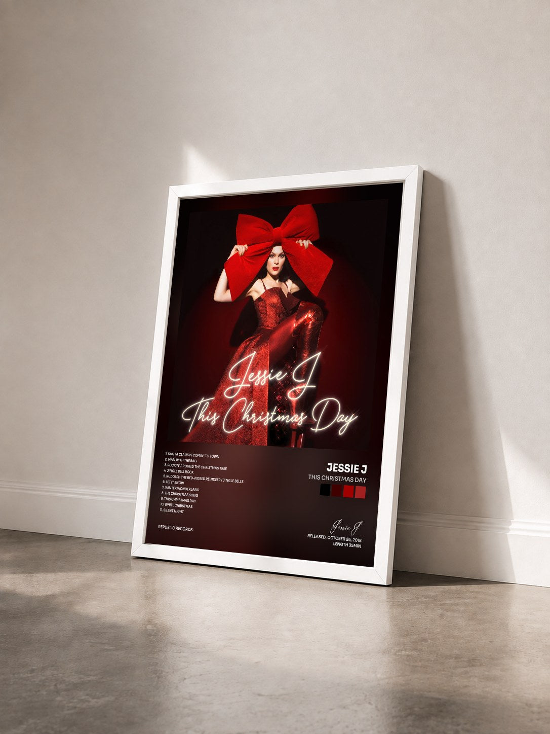 #blanc Tableau de l'album This Christmas Day de Jessie J vu de trois quarts, cadre blanc