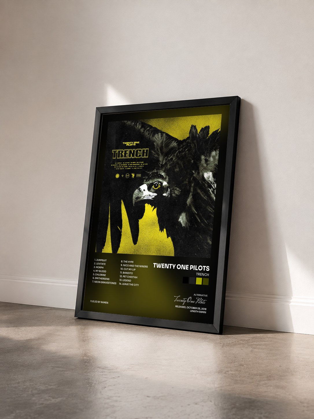 #noir Tableau de l'album Trench de Twenty One Pilots vu de trois quarts, cadre noir