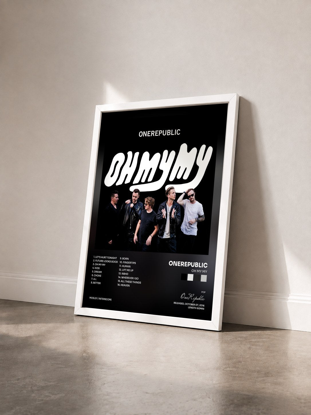 #blanc Tableau de l'album Oh My My de OneRepublic vu de trois quarts, cadre blanc