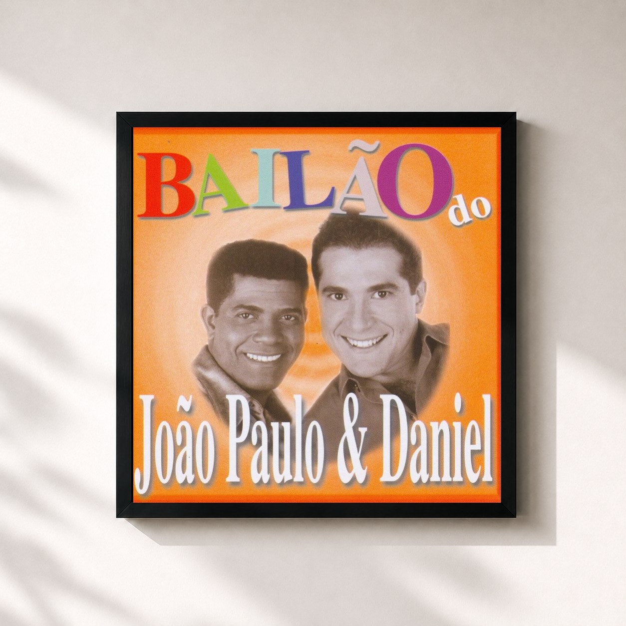 #noir Tableau carré de l'album Bailão do João Paulo & Daniel de João Paulo & Daniel, cadre noir 32x32 cm